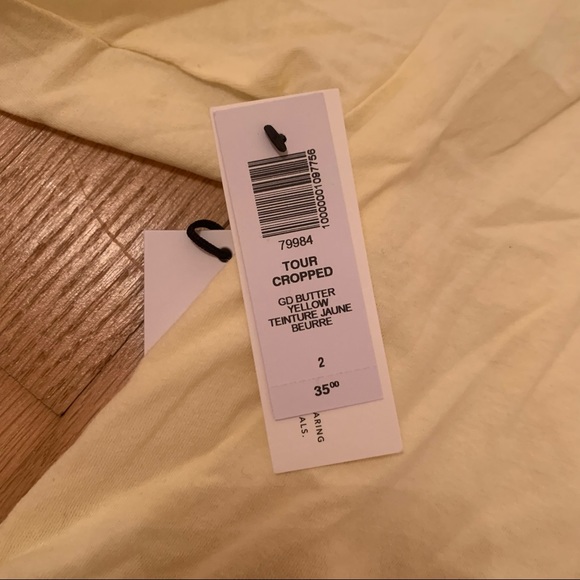 NWOT Aritzia tna tour cropped t shirt Gd butter yellow - Picture 2 of 2